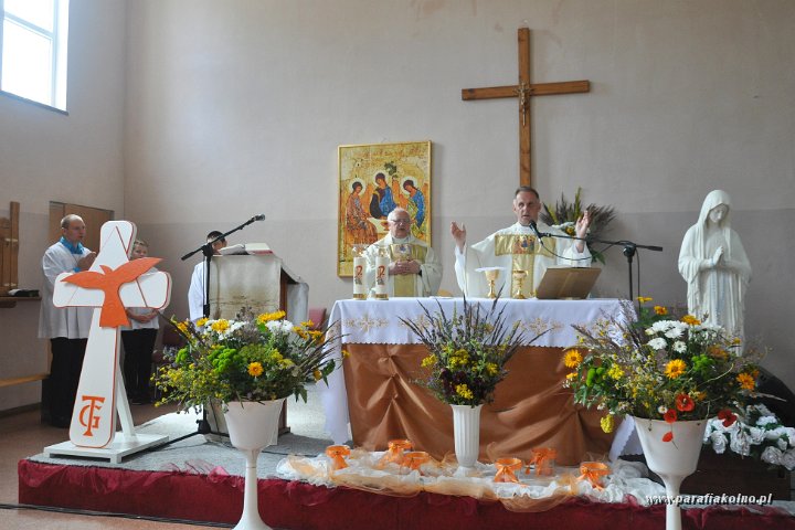105 Rekolekcyjna Eucharystia.jpg